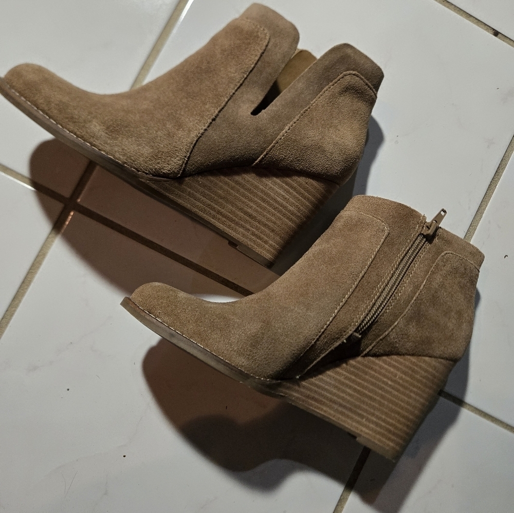 Lucky Brand Tan Taupe Brown Leather Boots Ankle Booties Heel Shoes - Picture 3 of 12